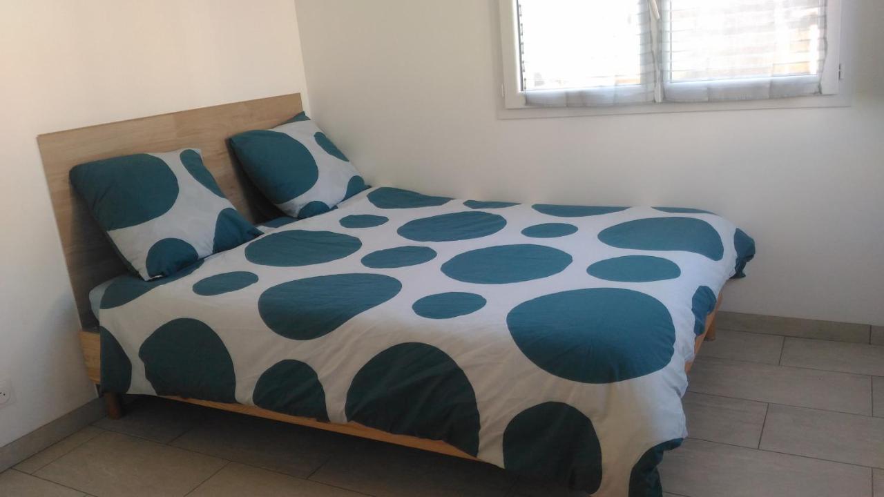 Studio Parking Gratuit Sur Place Claye Souilly Bagian luar foto